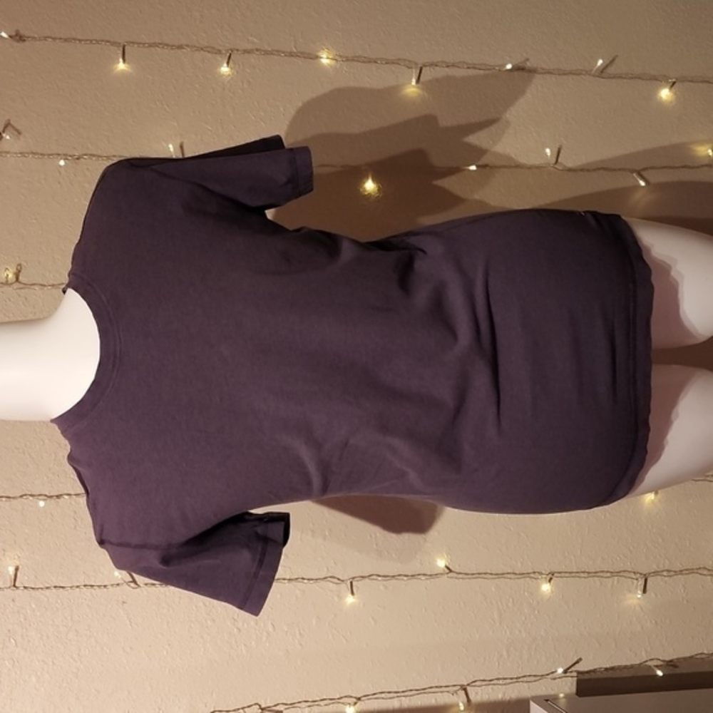 Lululemon mens t shirt‎ plum color